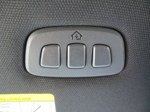 Used 2025 Ford F150 Lariat w/ Equipment Group 502A High AWD/4WD image 19