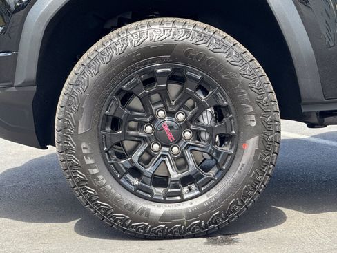 New 2026 GMC Canyon Elevation w/ Convenience Package RWD image 26