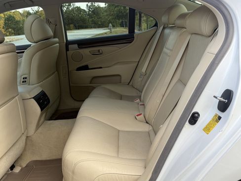 Used 2014 Lexus LS 460 image 37
