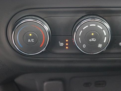 Used 2024 Chevrolet Trax RS w/ Driver Confidence Package image 26