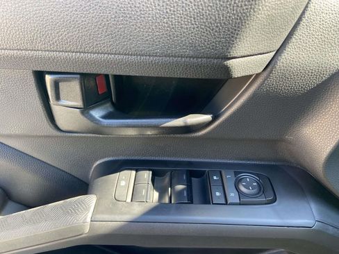 Used 2025 Toyota Tacoma SR5 image 13