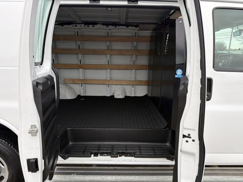 Used 2024 Chevrolet Express 2500 w/ Driver Convenience Package image 25