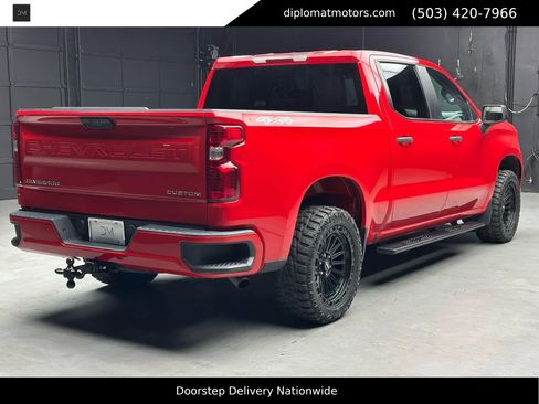 Used 2023 Chevrolet Silverado 1500 Custom image 6