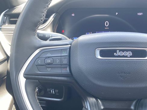 Used 2024 Jeep Grand Cherokee L Altitude RWD image 33