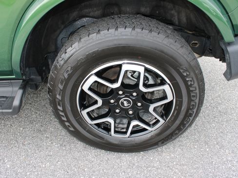 Used 2025 Ford Bronco Outer Banks AWD/4WD image 11
