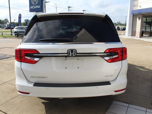 Used 2024 Honda Odyssey Elite image 5