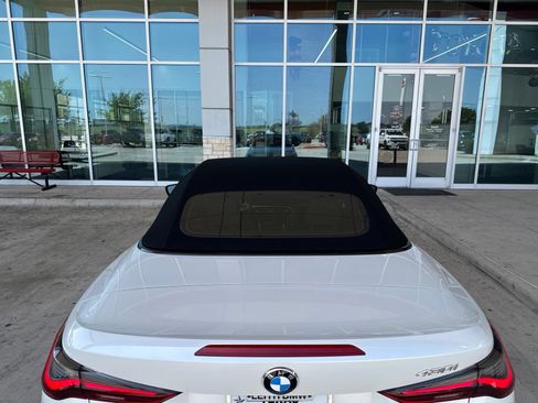 Used 2024 BMW 430i Convertible w/ M Sport Package RWD image 16