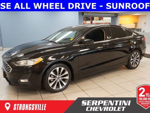 Used 2020 Ford Fusion SE image 1