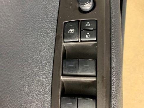 Used 2023 Toyota Camry LE w/ Convenience Package image 17