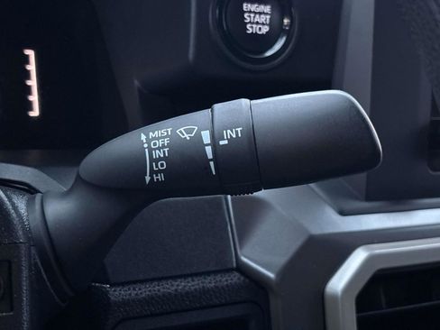 Used 2025 Toyota Tacoma SR5 image 27