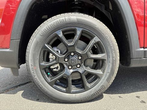 New 2026 Jeep Compass Latitude AWD/4WD image 18