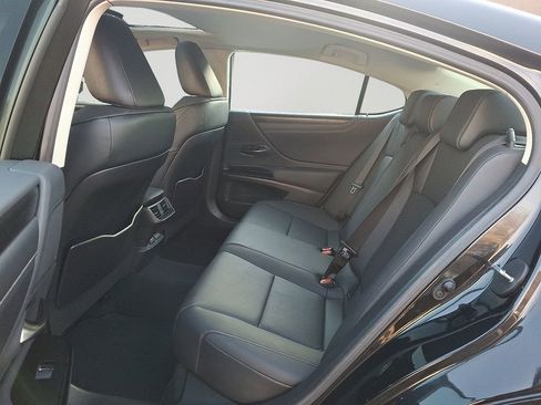 Used 2023 Lexus ES 350 w/ Premium Package image 8