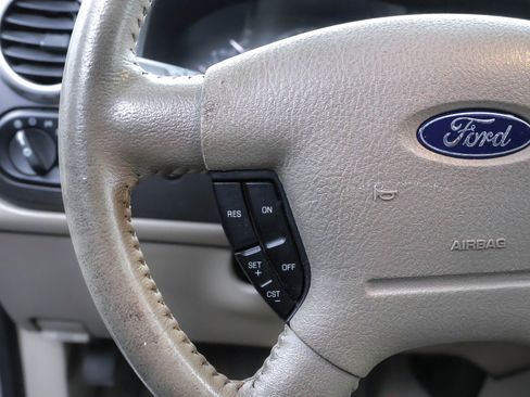 Used 2004 Ford Expedition Eddie Bauer image 12