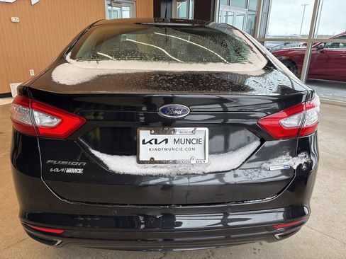 Used 2015 Ford Fusion SE w/ Equipment Group 202A image 11