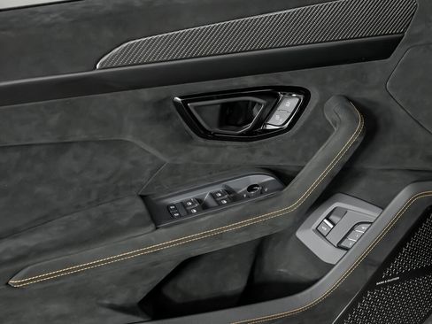 Used 2023 Lamborghini Urus Performante image 22