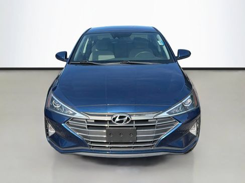 Used 2020 Hyundai Elantra SE FWD image 2