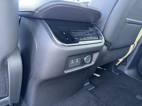 New 2026 Nissan Armada SL w/ Captain's Chari Seat Package AWD/4WD image 19