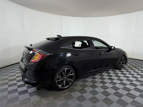 Used 2018 Honda Civic Sport image 4