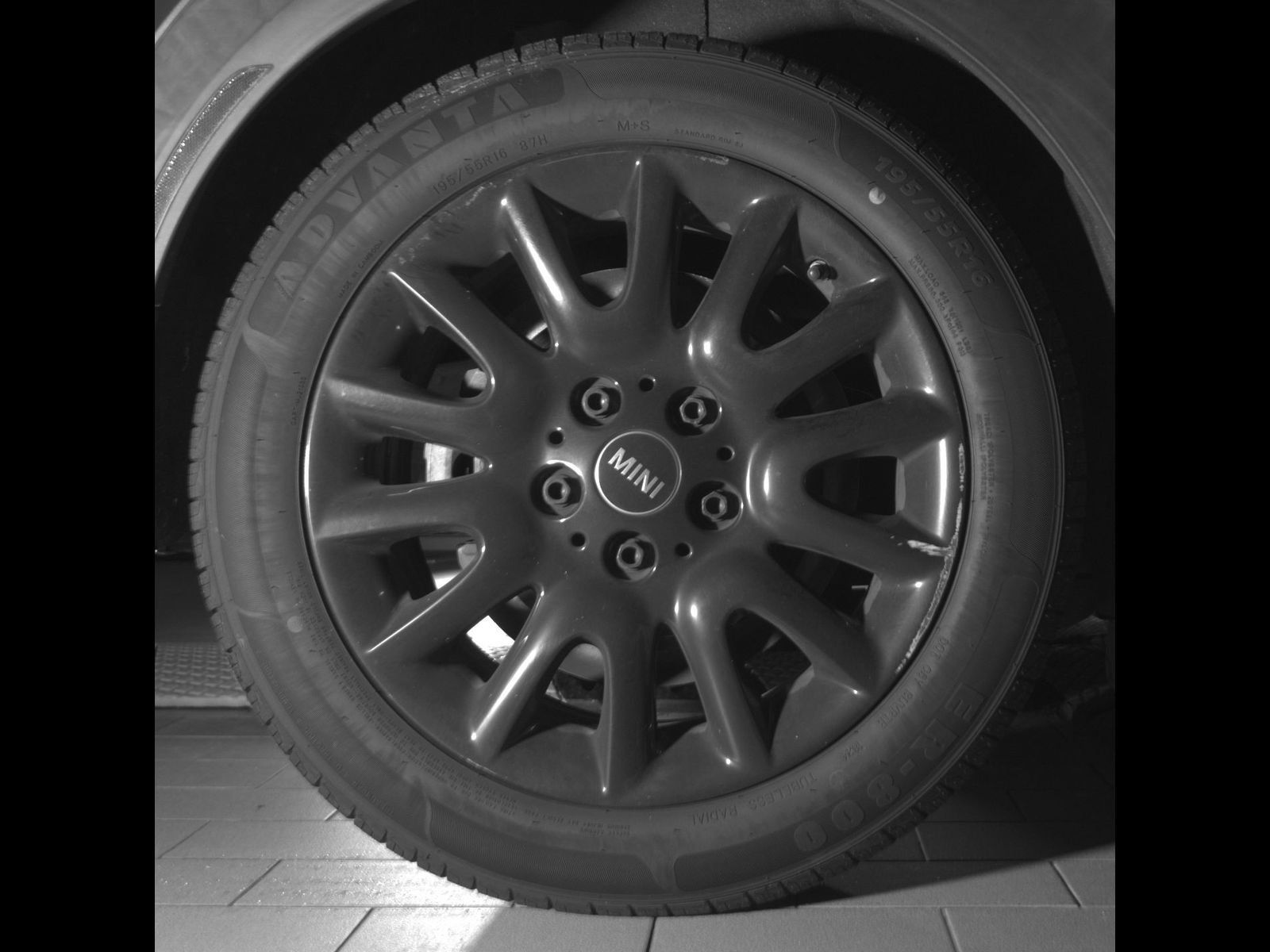 Used 2019 MINI Cooper 2-Door Hardtop w/ Storage Package FWD image 25