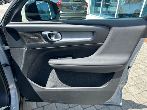 Used 2024 Volvo XC40 B5 Plus w/ Protection Package Premier AWD/4WD image 44