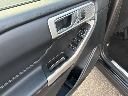 Used 2023 Ford Explorer Limited w/ Equipment Group 301A image 12