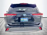 Certified 2022 Toyota Highlander Bronze Edition image 6