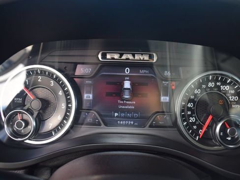 Used 2019 RAM 1500 Laramie RWD image 18