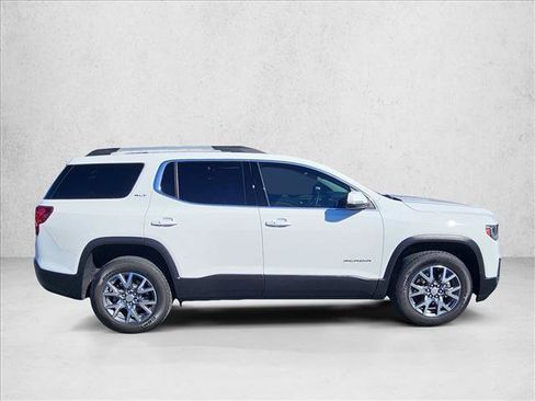 Certified 2023 GMC Acadia SLT w/ Preferred Package AWD/4WD image 4