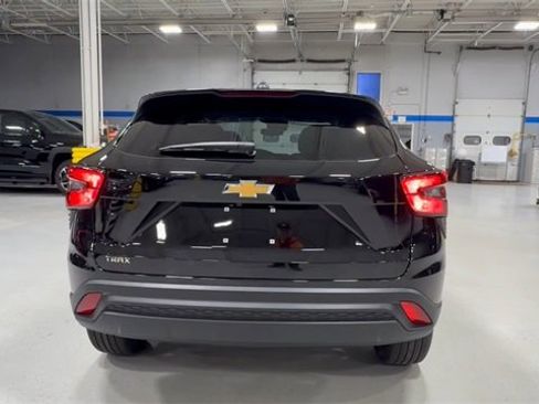 New 2026 Chevrolet Trax LS image 5