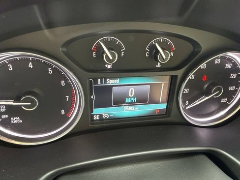 Used 2018 Buick Enclave Essence FWD image 29