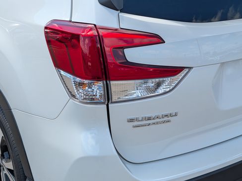 Used 2023 Subaru Forester Limited AWD/4WD image 17