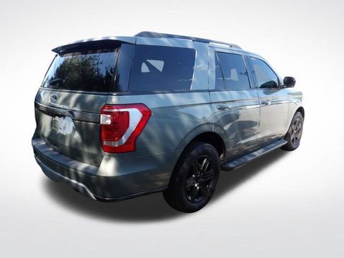 Used 2019 Ford Expedition XLT w/ Equipment Group 202A RWD image 18