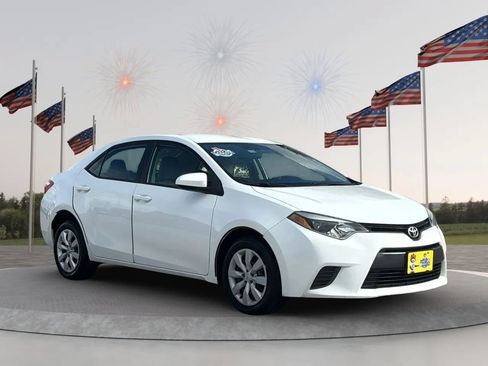 Used 2015 Toyota Corolla LE FWD image 1