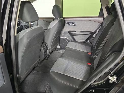 Used 2023 Nissan Rogue SV image 14