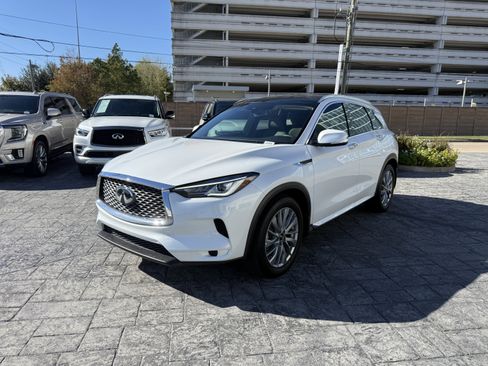 Certified 2025 INFINITI QX50 Luxe image 3