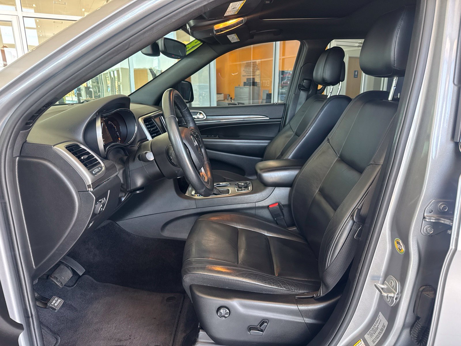 Used 2018 Jeep Grand Cherokee Limited w/ Trailer Tow Group IV AWD/4WD image 23