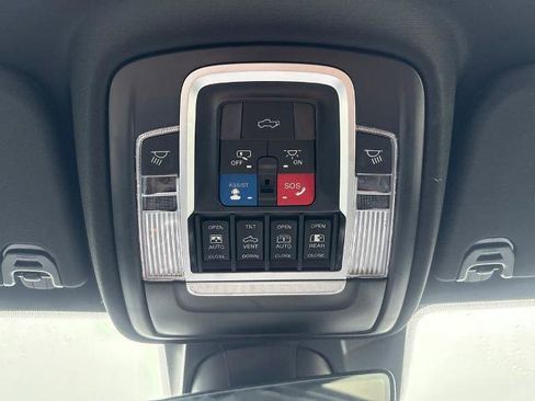Used 2023 RAM 1500 Laramie AWD/4WD image 59