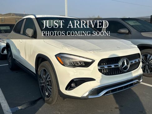 New 2026 Mercedes-Benz GLA 250 4MATIC image 1