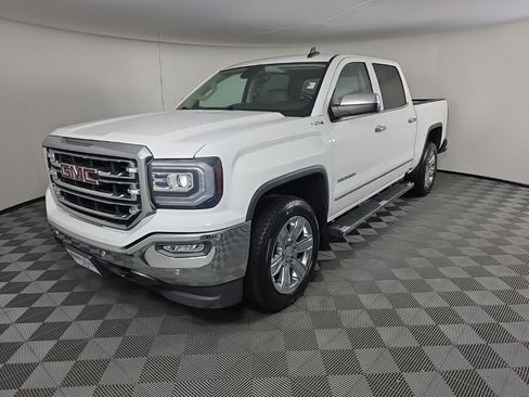 Used 2018 GMC Sierra 1500 SLT AWD/4WD image 3