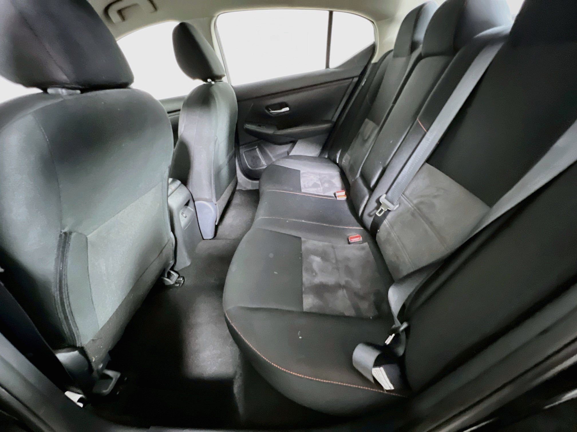 Used 2025 Nissan Sentra SR FWD image 29