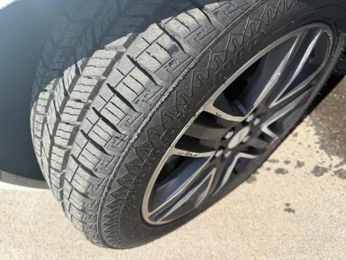 Used 2017 GMC Acadia Denali w/ Technology Package FWD image 4
