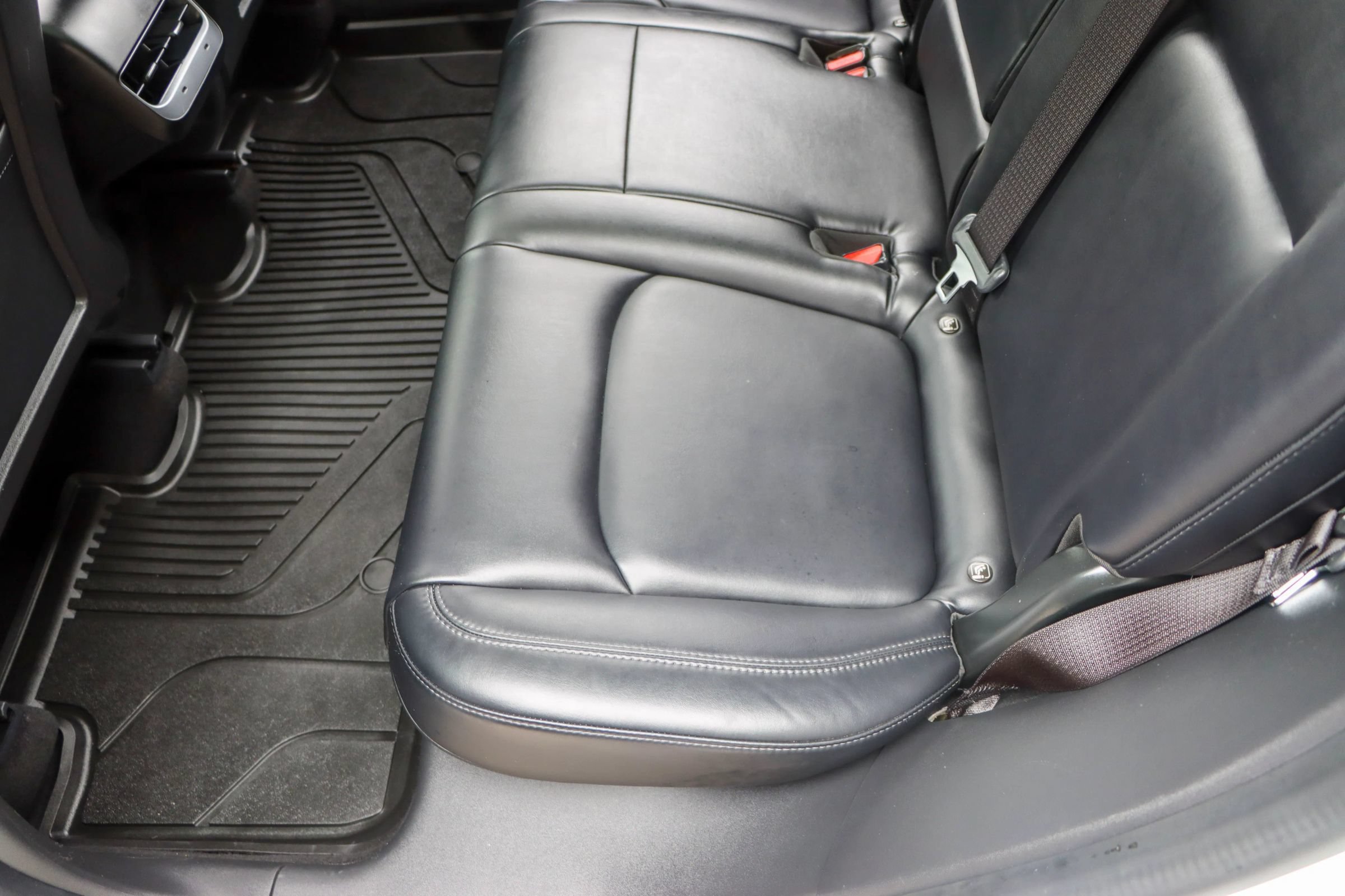 Used 2021 Tesla Model Y 2WD image 17