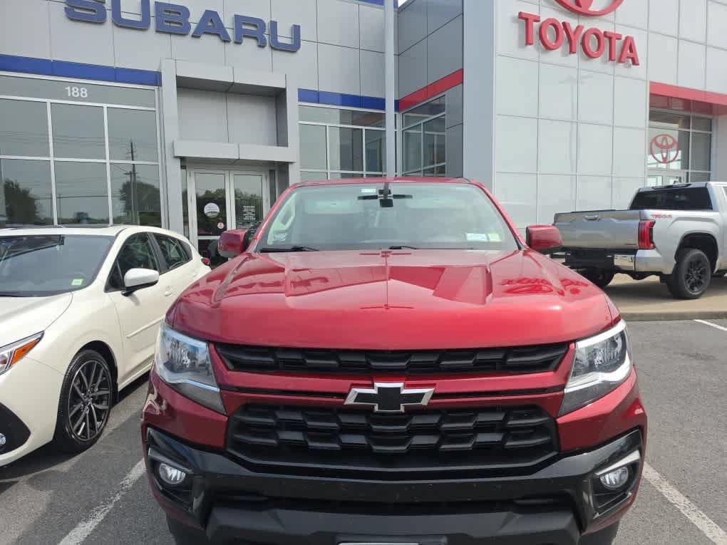 Used 2021 Chevrolet Colorado LT w/ LT Convenience Package AWD/4WD image 2
