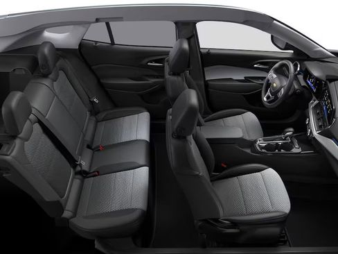 New 2026 Chevrolet Trax LT image 7