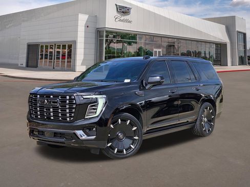 Used 2025 GMC Yukon Denali Ultimate w/ LPO, Floor Liner Package AWD/4WD image 1