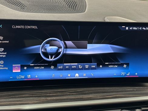 Used 2024 BMW X5 xDrive50e w/ Parking Assistance Package image 20