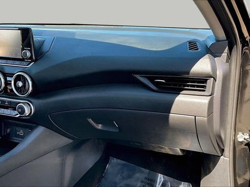 Used 2024 Nissan Sentra S FWD image 18