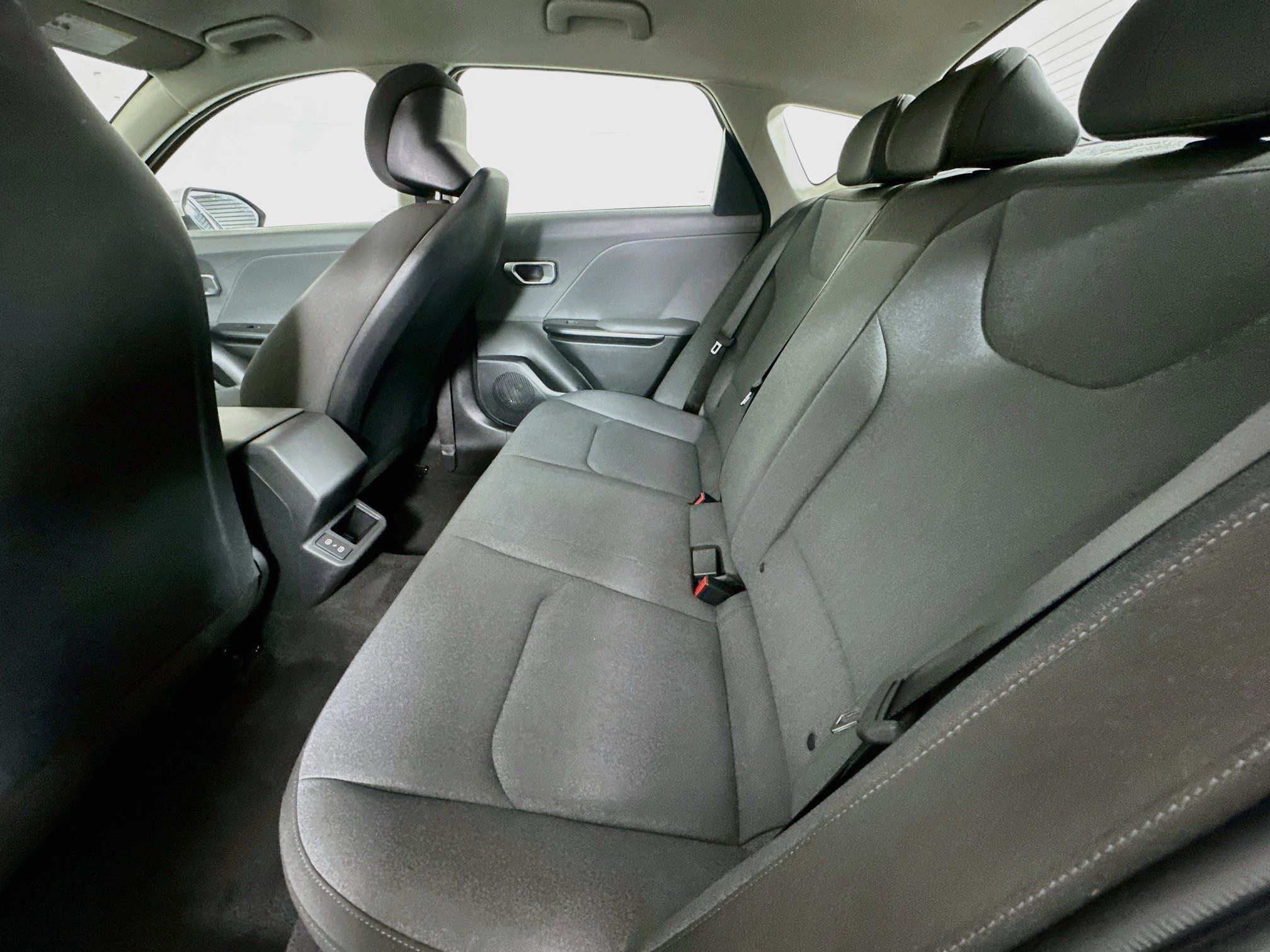Used 2025 Kia K4 FWD image 26