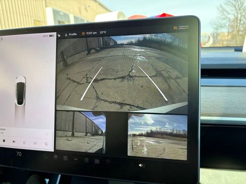 Used 2021 Tesla Model Y 2WD image 34