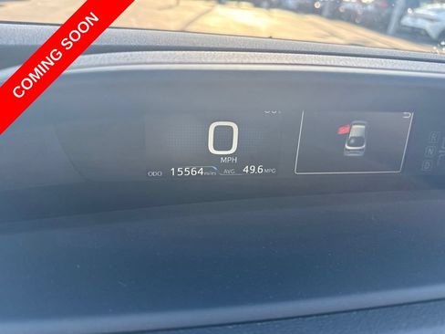 Used 2022 Toyota Prius LE FWD image 19